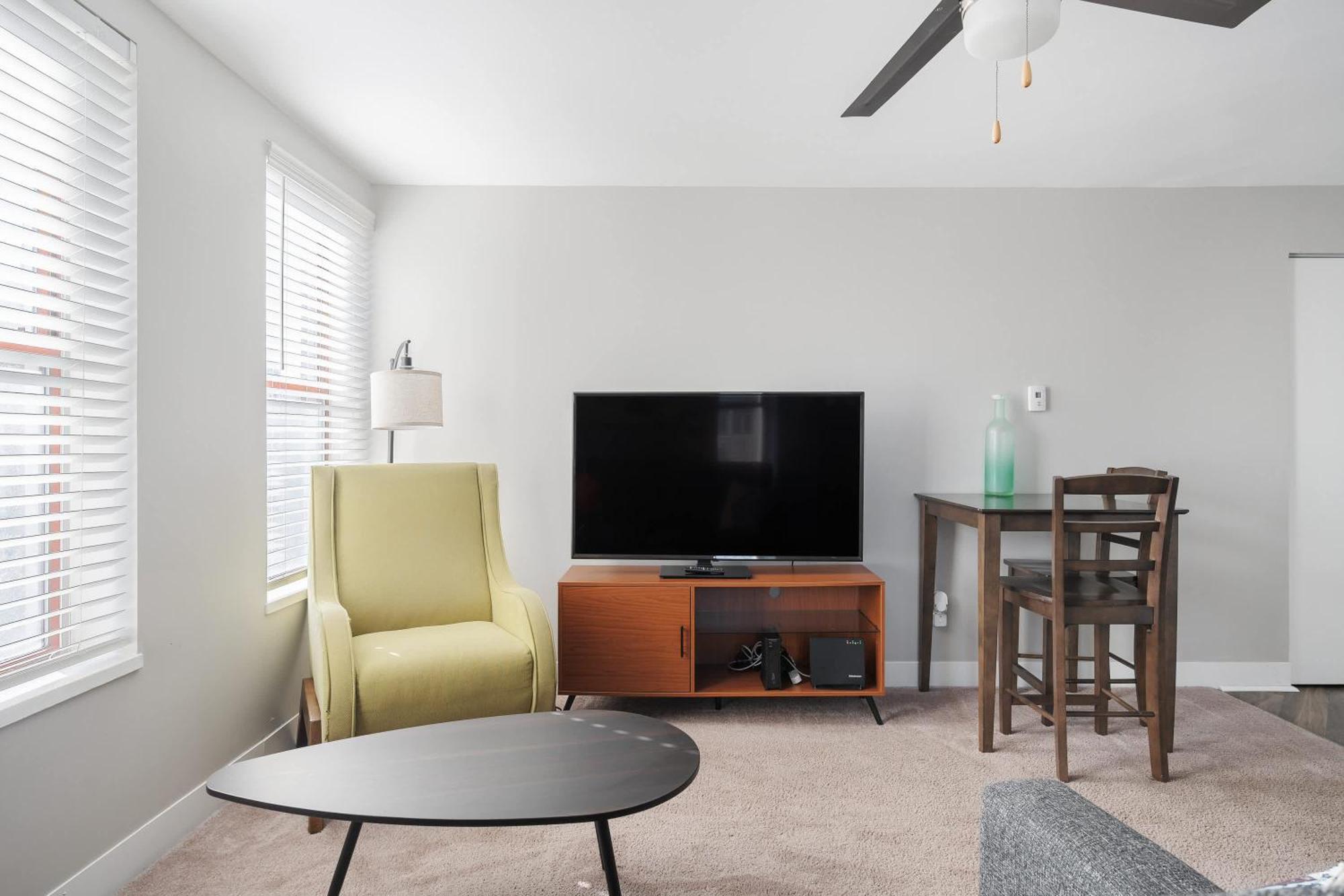 Modern Mass Ave 1Br Apartment With Kitchen Ινδιανάπολη Εξωτερικό φωτογραφία