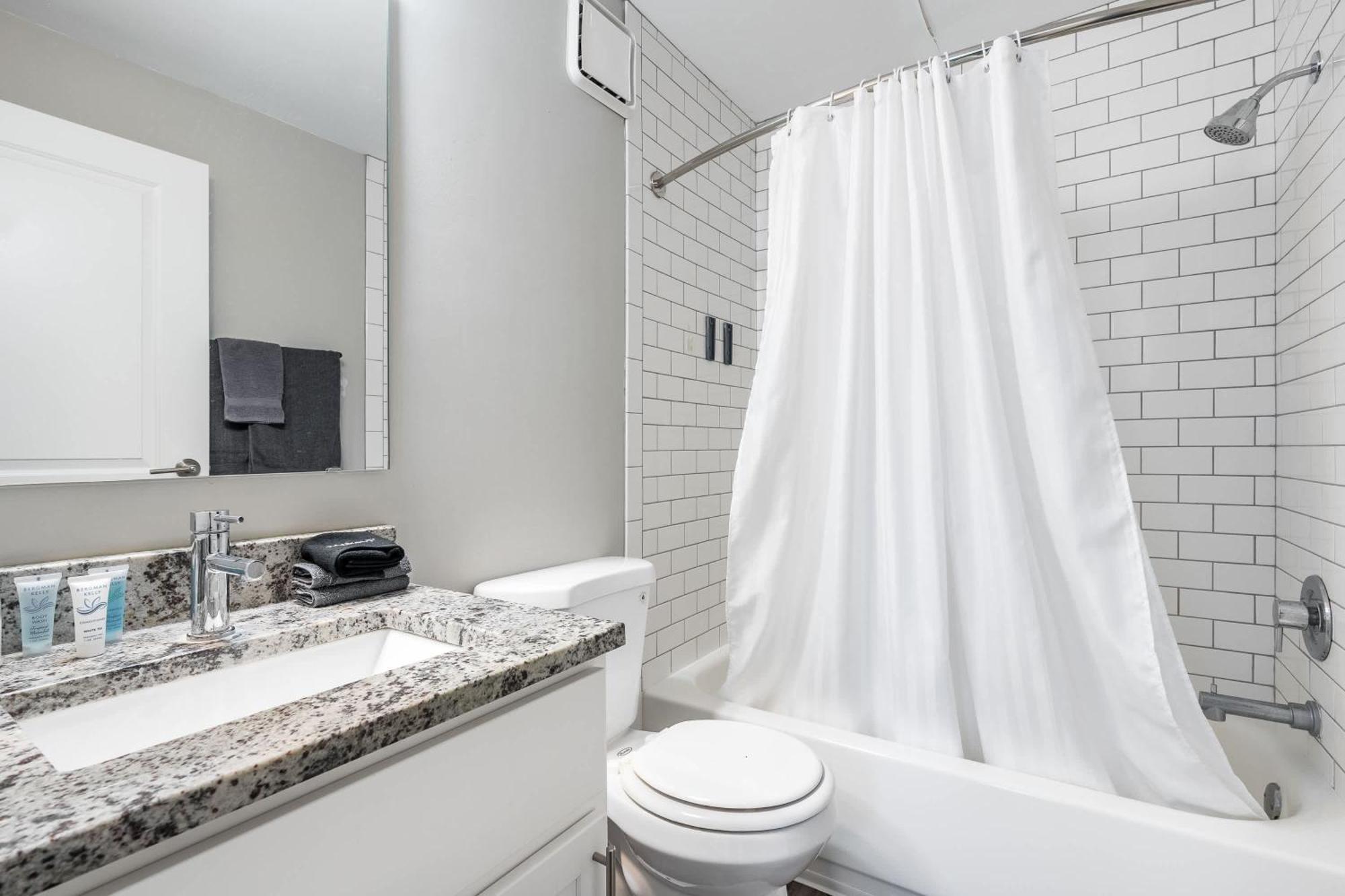 Modern Mass Ave 1Br Apartment With Kitchen Ινδιανάπολη Εξωτερικό φωτογραφία
