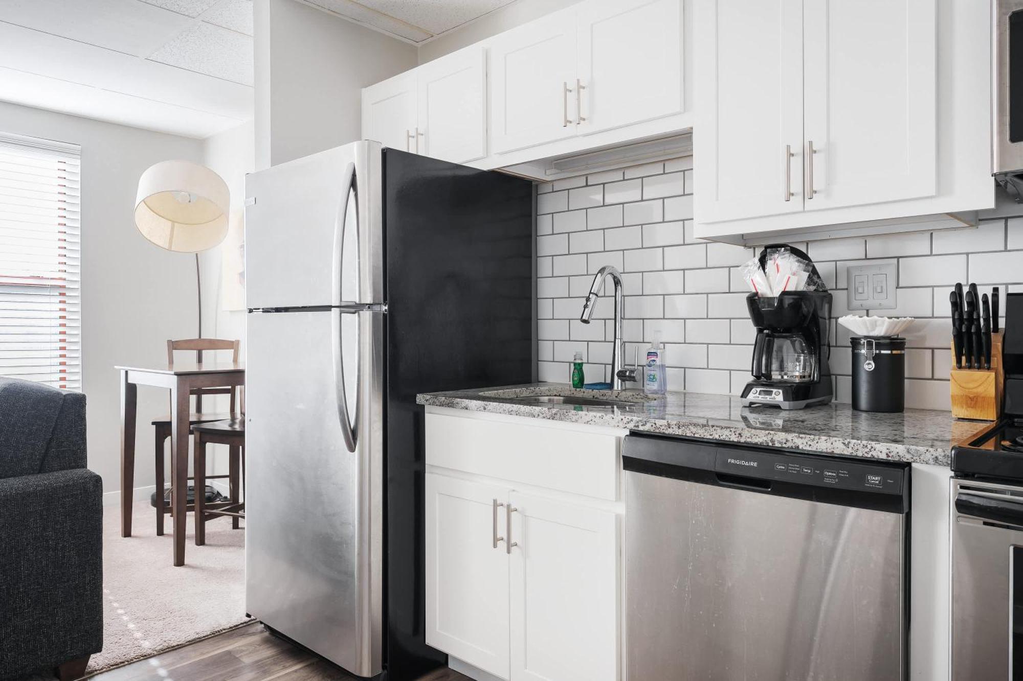 Modern Mass Ave 1Br Apartment With Kitchen Ινδιανάπολη Εξωτερικό φωτογραφία